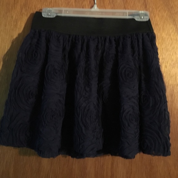 Navy blue rose detailed skater skirt