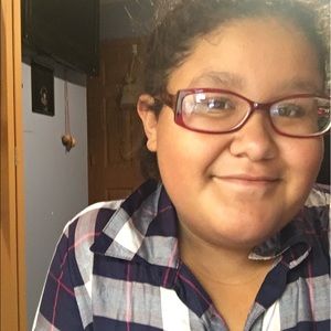 Meet your Posher, Nayeli