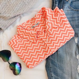 ✨HP✨ Neon chevron button-down blouse