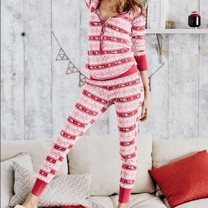 NWOT Victoria's Secret Thermal PJS set Size M