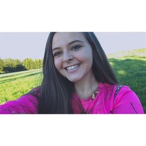 Meet your Posher, Dayna