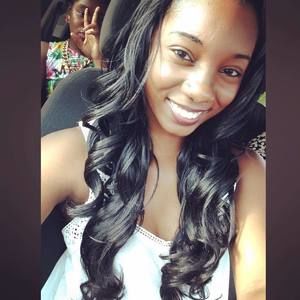 Meet your Posher, Alexis