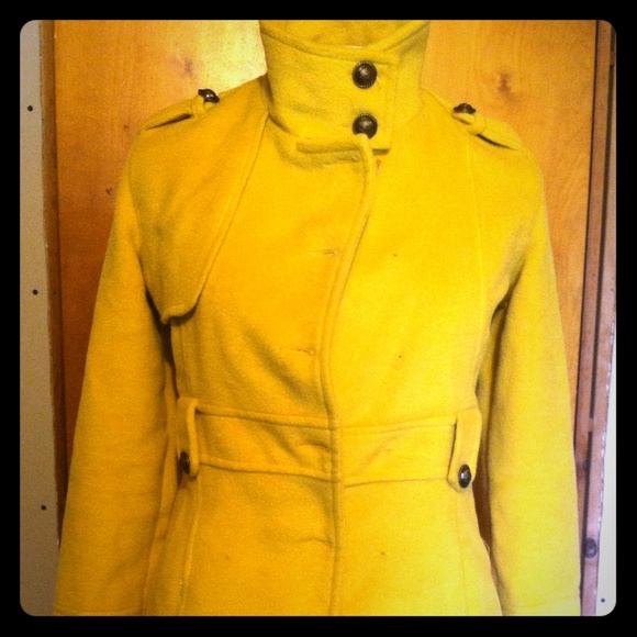 YELLOW PEA COAT // autumn '16 fashion