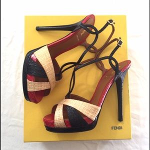 FENDI sandal heel !
