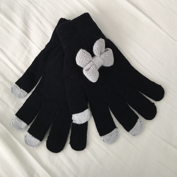 Lulu Accessories - NWT Lulu texting gloves -OS