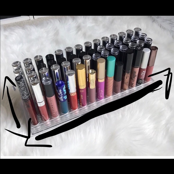 Liquid lipstick containers !