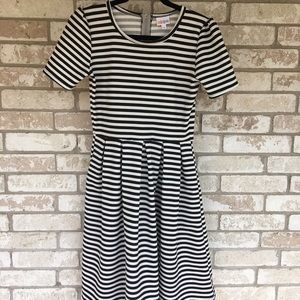 LulaRoe Amelia - small - black/white stripes