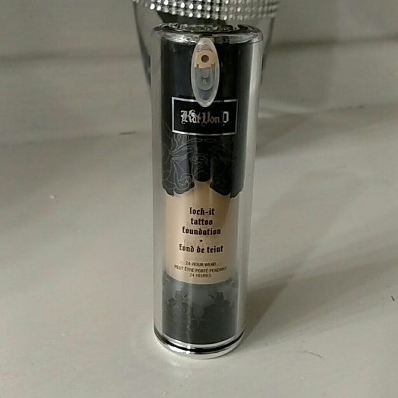 Kat von d lock it light 44