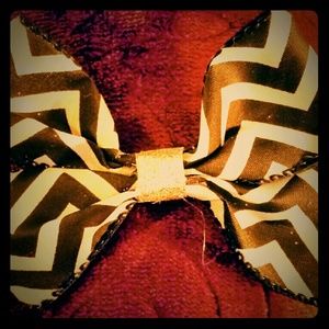 Black and White Chevron Hairbow