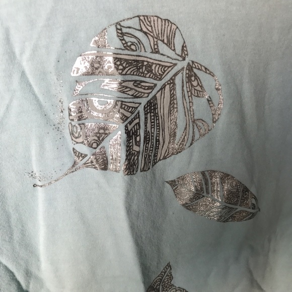 SOLD Hurley NWOT Soft Cotton Tee Light Blue silver - Picture 4 of 4