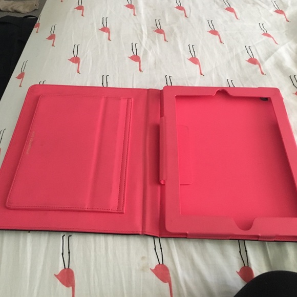 kate spade Accessories - kate spade polka Dot iPad case kate spade Accessories - kate spade polka Dot iPad case