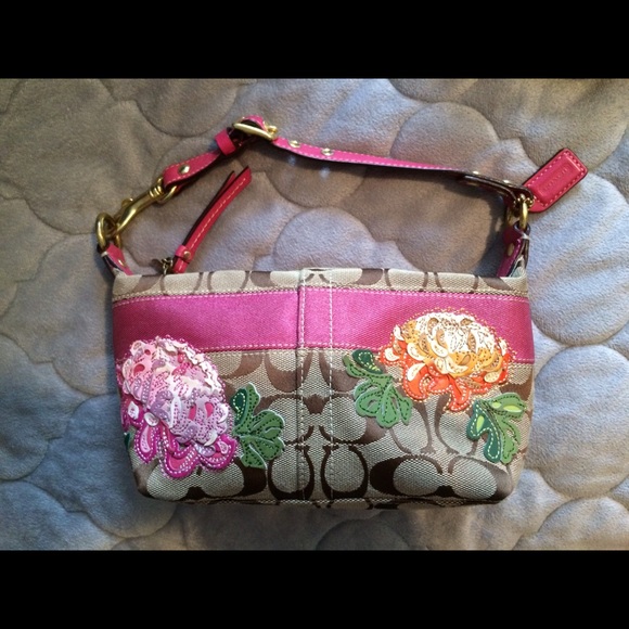 Coach purse - Picture 1 of 4