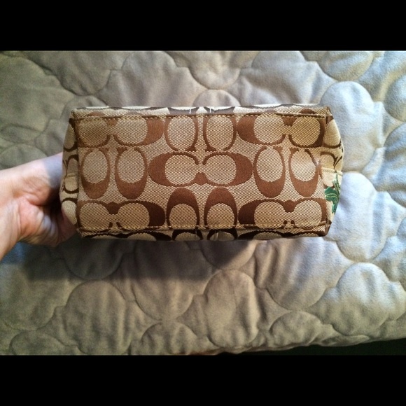 Coach purse - Picture 3 of 4