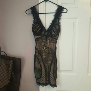 🚫SOLD🚫Bebe lace dress