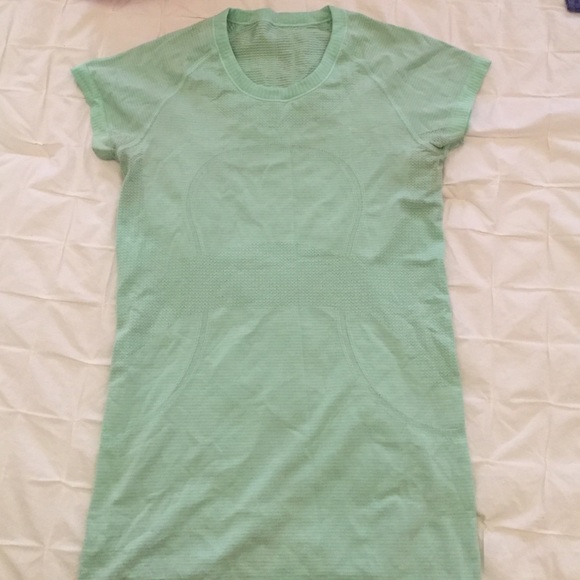 Lululemon Swiftly short sleeve