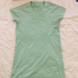 Lululemon Swiftly short sleeve