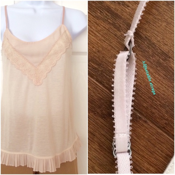 ⚜️ AMERICAN EAGLE OUTFITTERS Beautiful Strap Top - Picture 3 of 4