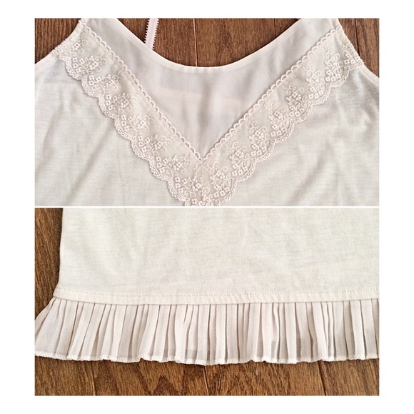 ⚜️ AMERICAN EAGLE OUTFITTERS Beautiful Strap Top - Picture 4 of 4