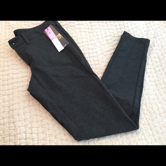 Mossimo Supply Co. Pants - Mossimo skinny, new with tags, size 6