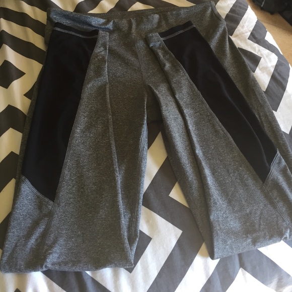 Charlotte Ruse Sport Leggings - Picture 2 of 4