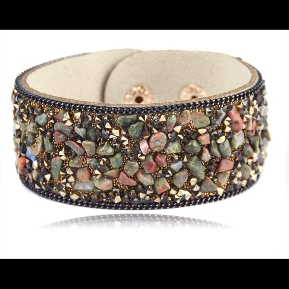 Gorgeous stone bracelet