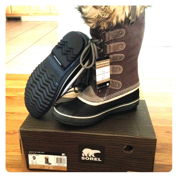 Sorel Joan of Arctic Boots- size 9