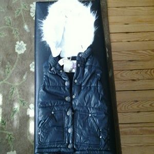 Cute vest with detachable hood box 1
