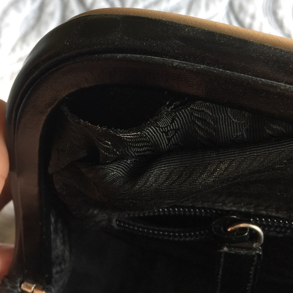 Prada Galleria Small Saffiano Leather Bag - Black | Editorialist Black Prada purse.