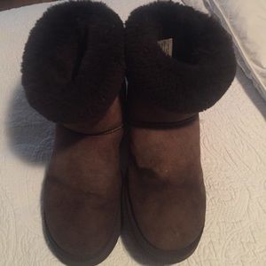Brown UGGS size 9