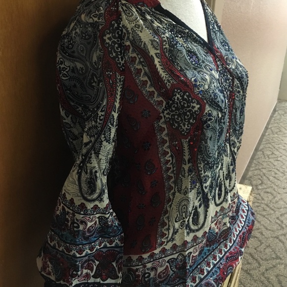 Blouse - Picture 2 of 3