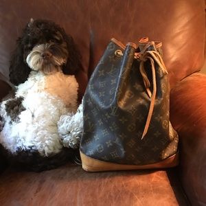 ❗️SOLD❗️100% Authentic Louis Vuitton Large