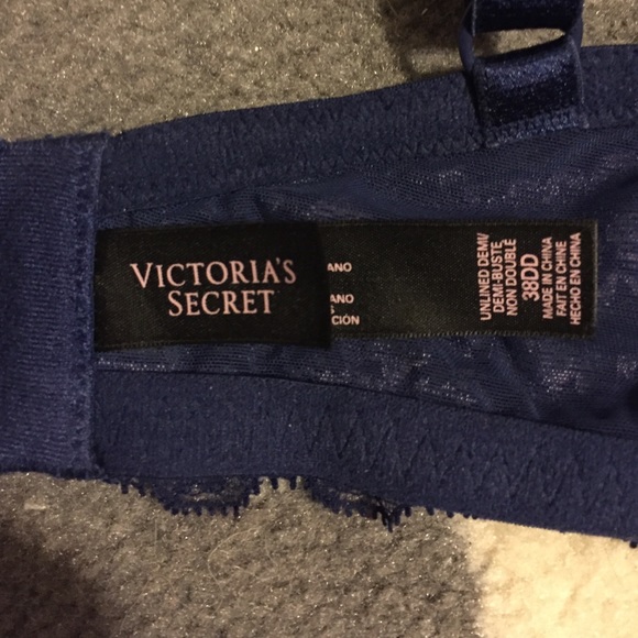 Victoria Secret unlined Demi - Picture 3 of 3