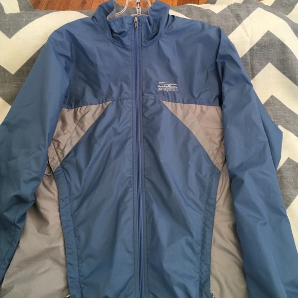 Patigonia Soft Shell Windbreaker