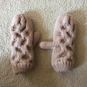 Pink mittens