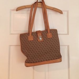 Dooney & Bourke purse