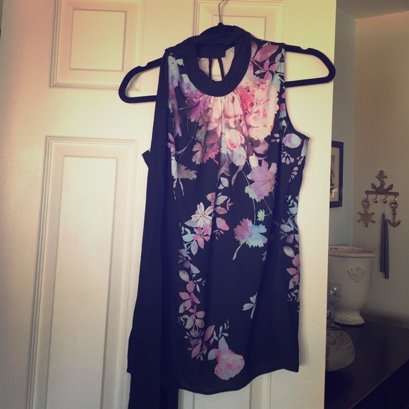 Tie neck shirt