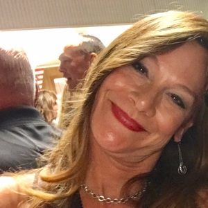 Meet your Posher, Joni