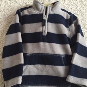 Old Navy fleece pullover with pockets