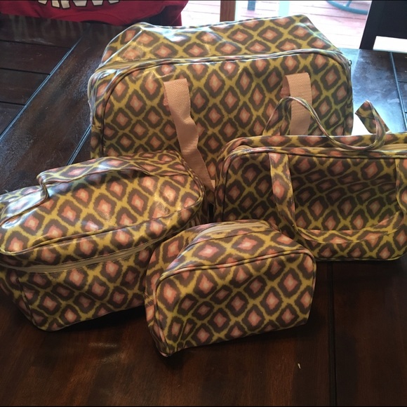Full Set of Pink Yellow Gray& White Travel Bags