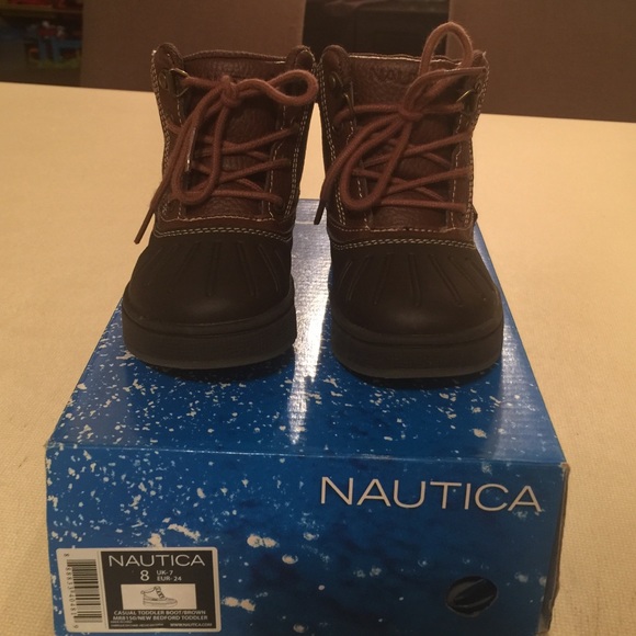 Carter's boots - Picture 3 of 3