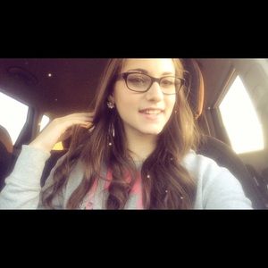 Meet your Posher, Leah