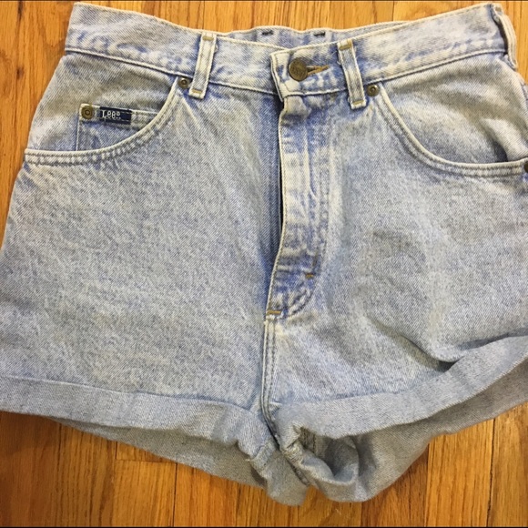 Light jean shorts