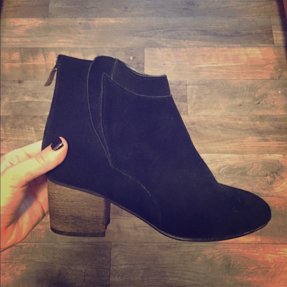Chinese Laundry Black Ankle Boot