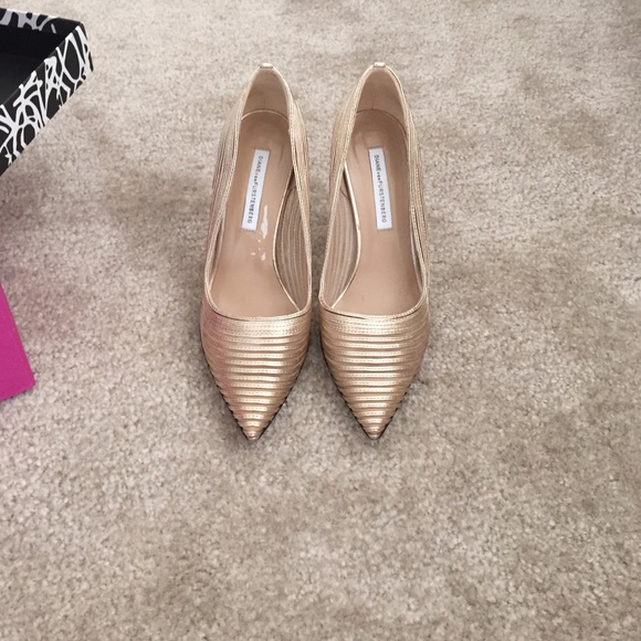 Gold shoes