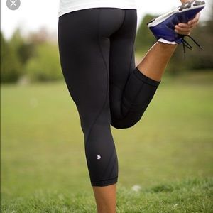 Lululemon run inspire crops