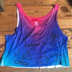 one-direction signed crop top