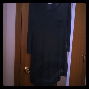 Buckle high-lo tunic t-shirt top with sheer detail