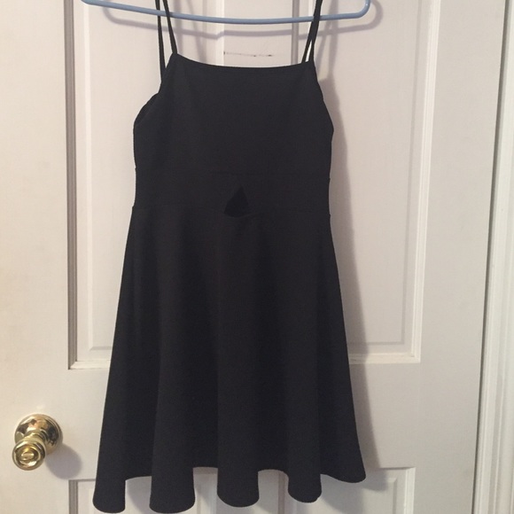 Black keyhole dress