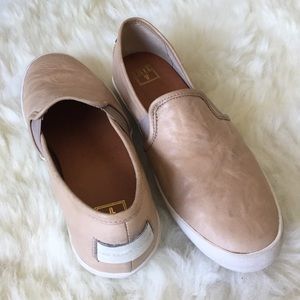 Frye Dylan Slip On Leather Cement Vintage 7.5M