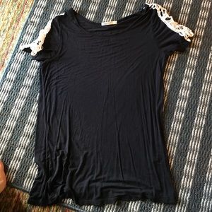 Lace sleeve tshirt